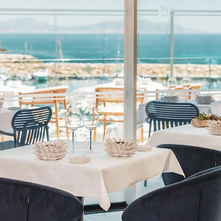 Bleu & Hotel 4*